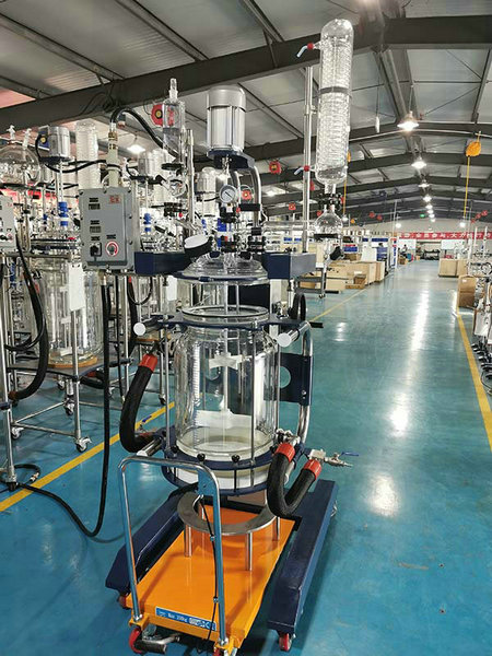 雙層過濾玻璃反應(yīng)釜怎么安裝?